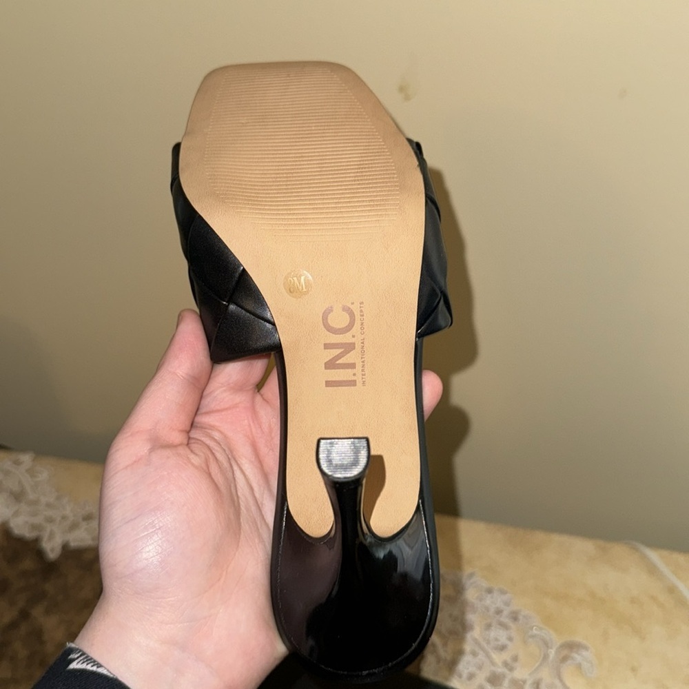 BRAND NEW BLACK INC HEELS SIZE 8 - Picture 2 of 2